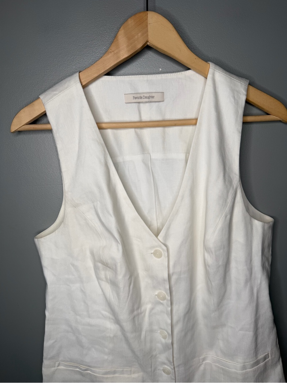 Favorite Daughter The Jones Linen Vest - Picture 6 of 14